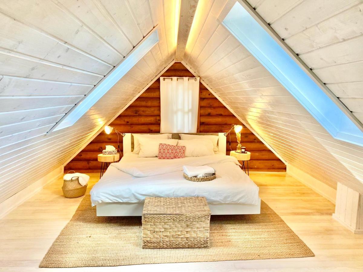 Pine Lodge Hlevci Kültér fotó